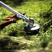 Hvordan fylle på tråd på kantklipper?